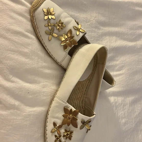 Michael Kors Gold White Leather Espadrilles with Gold flower Accents- - Picture 4 of 5